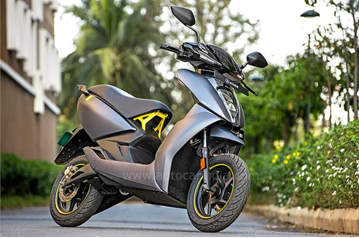 Replacement for a Honda Activa: Ather 450x or Hero Vida V1? City electric scooter for daily commutes AAA.